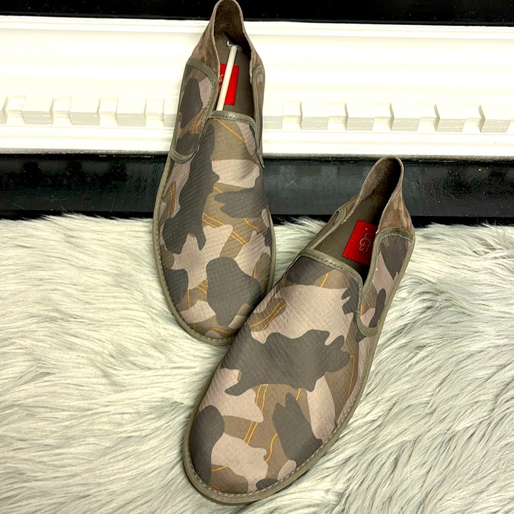 Men Ugg shoes